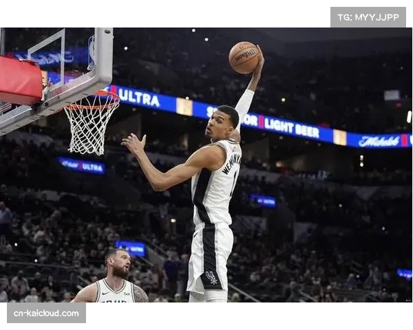 文班亚马场均3.1盖帽连续三年封盖王 防守统治力获DPOY呼声